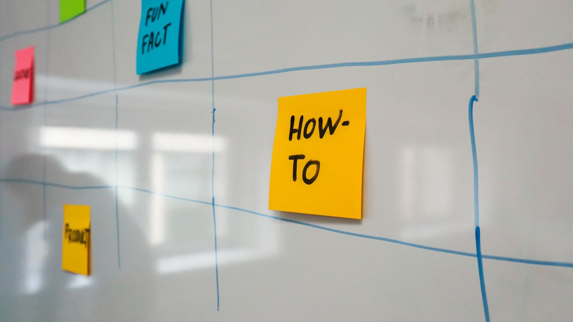 How to Schedule Email in Outlook: B2B Guide article cover